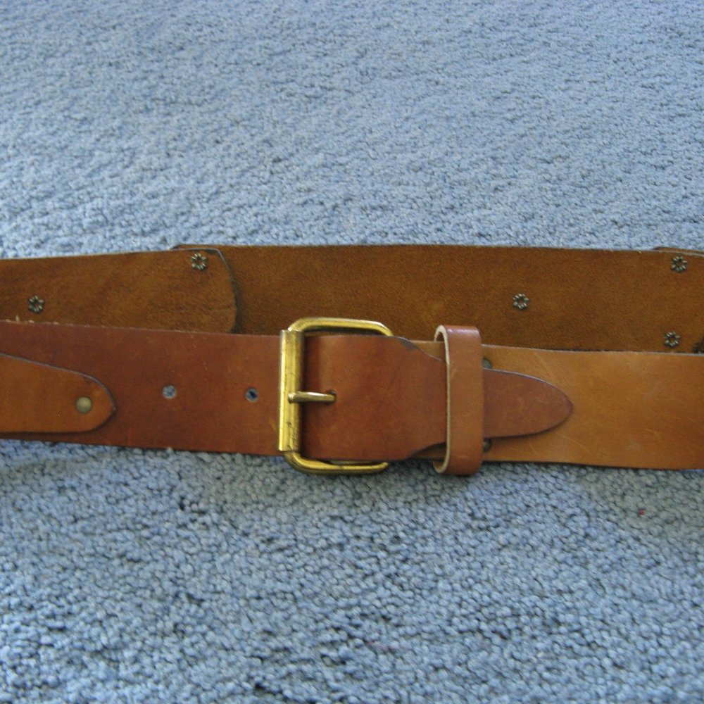 Belt Vintage Camel Tone Hippie Belt ~~ Full Graim Leather Belt